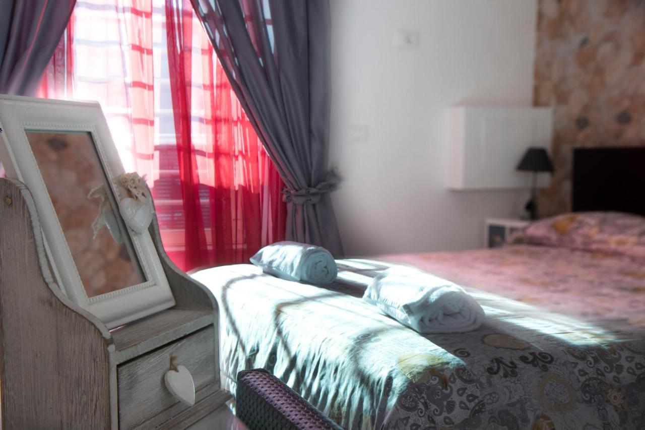 Megaride Santa Lucia Panzió Nápoly Kültér fotó